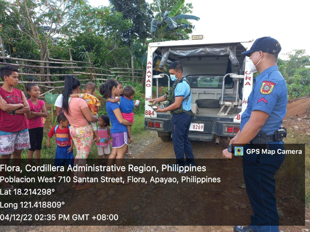 Flora PNP nagsagawa ng Community Outreach Program