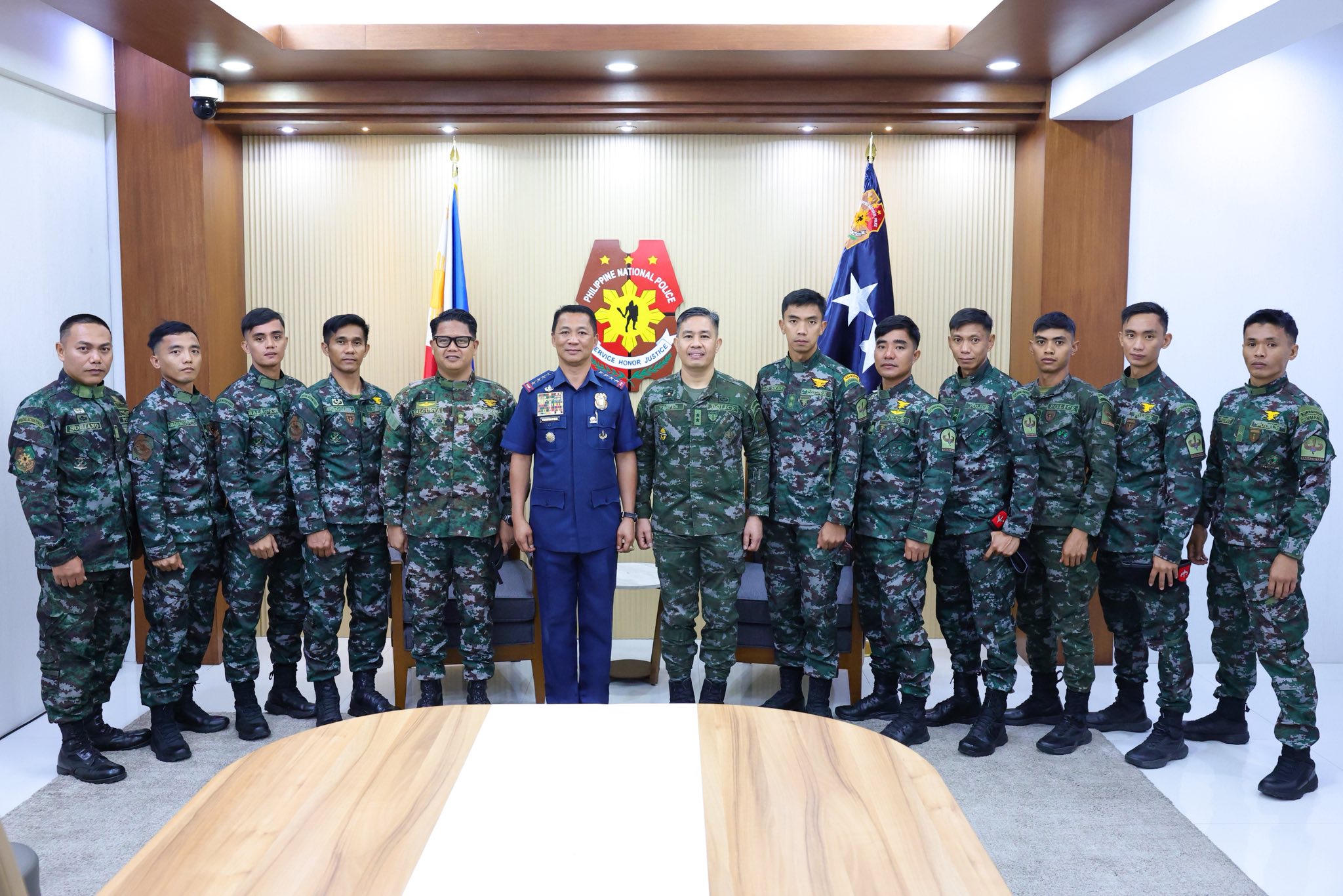 PNP SAF, nagsagawa ng courtesy call kay CPNP pagkatapos ng UAE SWAT ...